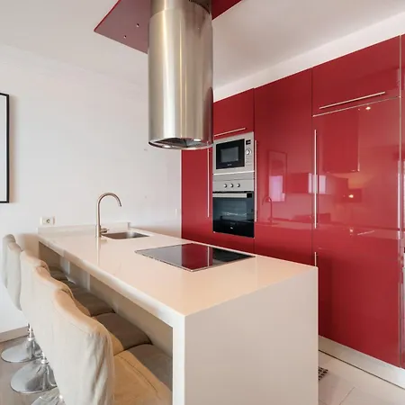 3 Bedrooms Heated Pool Apartament *