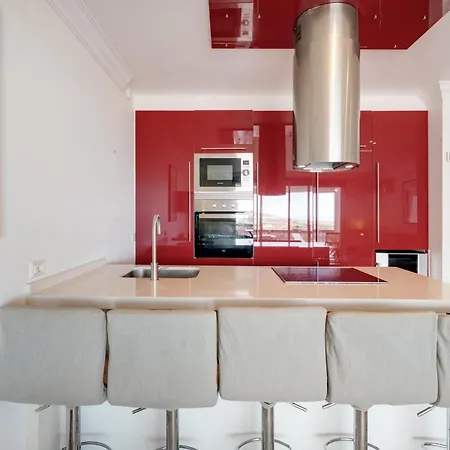 3 Bedrooms Heated Pool Apartament *